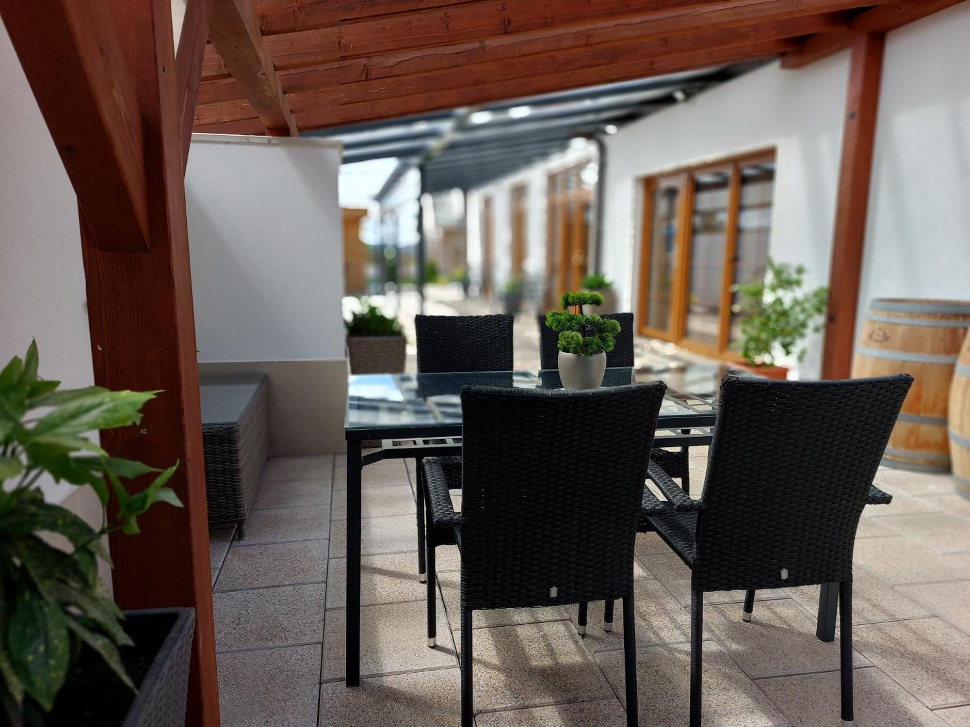 Village Romantic Apartments Near Cesky Krumlov (Adults Only) Strizov Eksteriør bilde